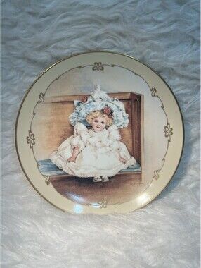 The Hamilton Collection Little Ladies Sarah Porcelain 8in Limited Edition Plate